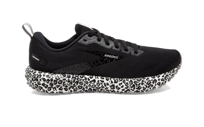 Women's Brooks Revel 6, White/Black/Alloy, 5.5 B Medium