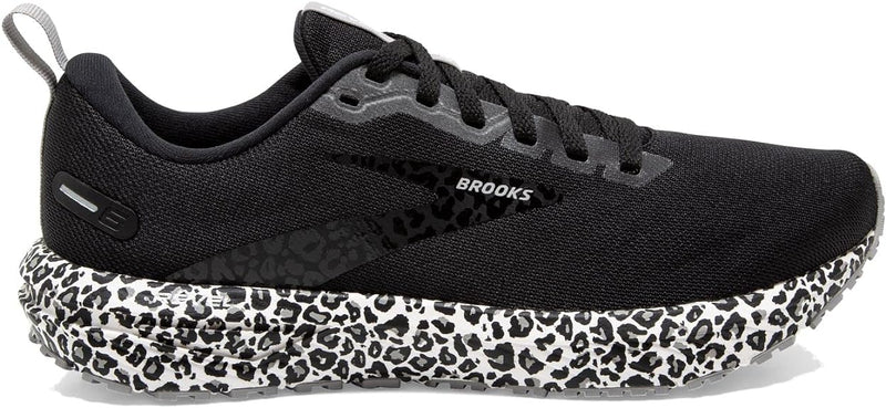 Women's Brooks Revel 6, White/Black/Alloy, 7.5 B Medium