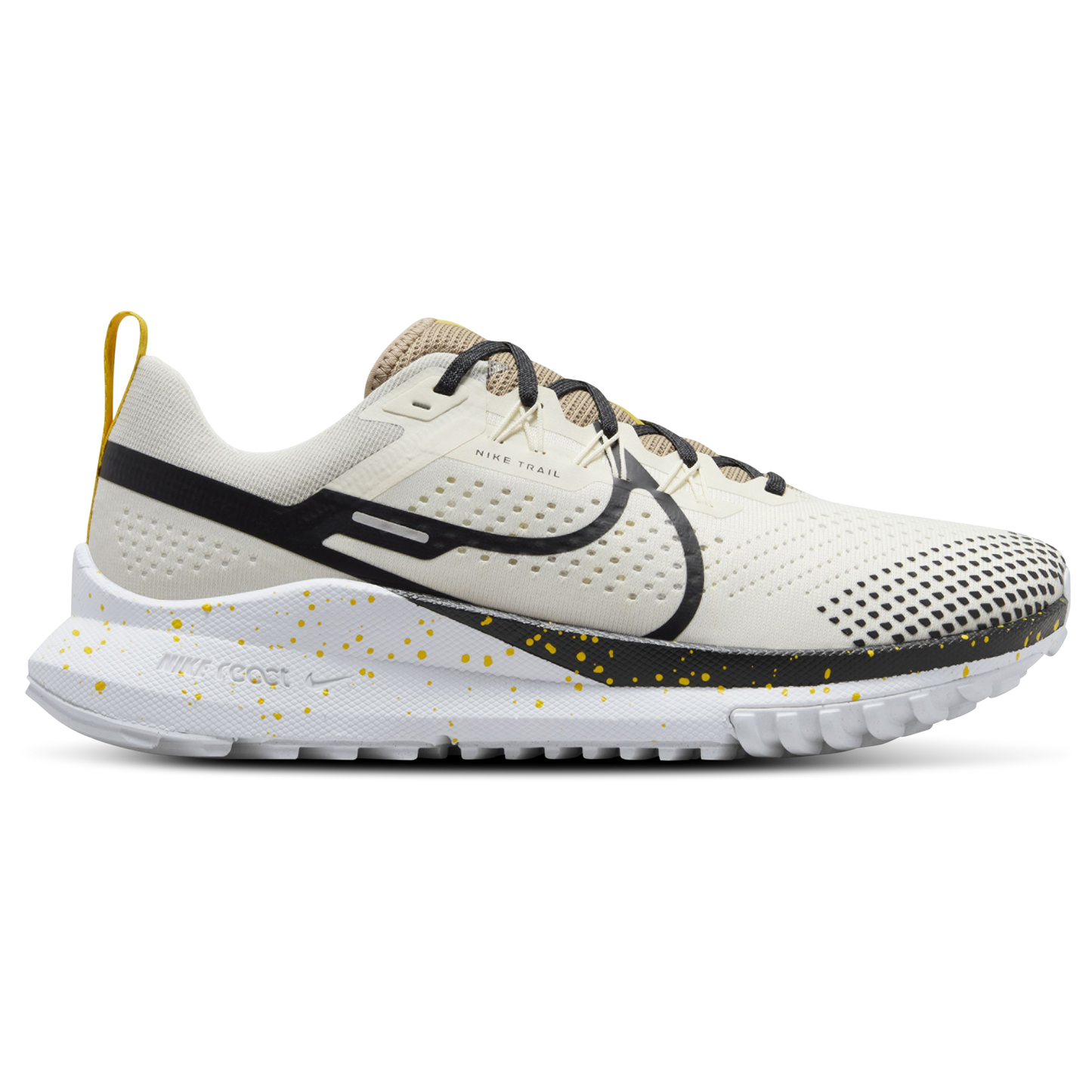 Men's Nike Pegasus Trail 4, Pale Ivory/Black-Khaki-White, 10.5 D Medium