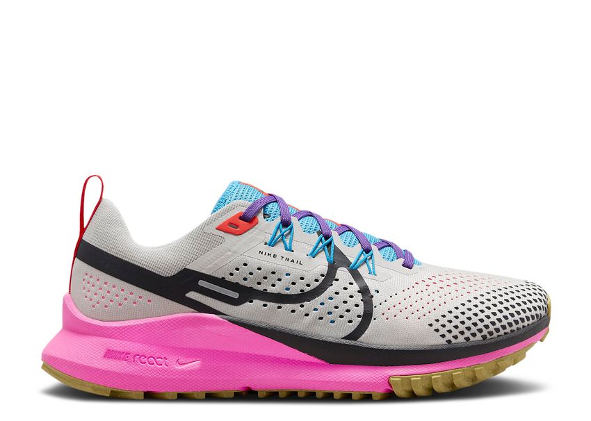 Women's Nike Pegasus Trail 4, Light Orewood Brown/Blue Lightning/Pink Spell/Dark Smoke Grey, 8 B Medium